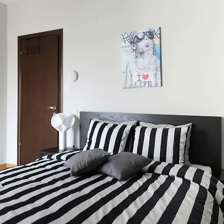 Daire Sunset Sky Lounge - Chic Penthouse In
