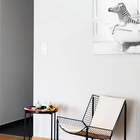 Sunset Sky Lounge - Chic Penthouse In Διαμέρισμα