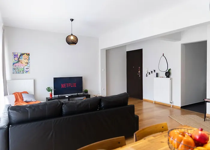 Sunset Sky Lounge - Chic Penthouse In *