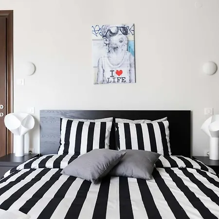 Sunset Sky Lounge - Chic Penthouse In Salonic